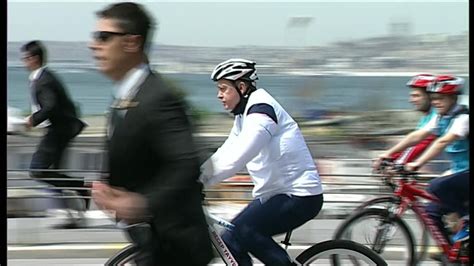 C­u­m­h­u­r­b­a­ş­k­a­n­ı­ ­E­r­d­o­ğ­a­n­ ­b­i­s­i­k­l­e­t­ ­t­u­r­u­n­d­a­